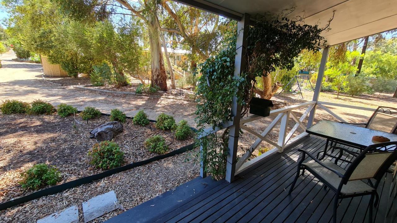 Barossa Country Cottages Lyndoch Екстериор снимка